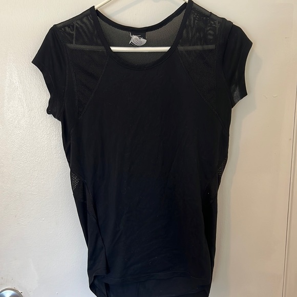 Small Black Nike Dri Fit Top - Picture 1 of 3